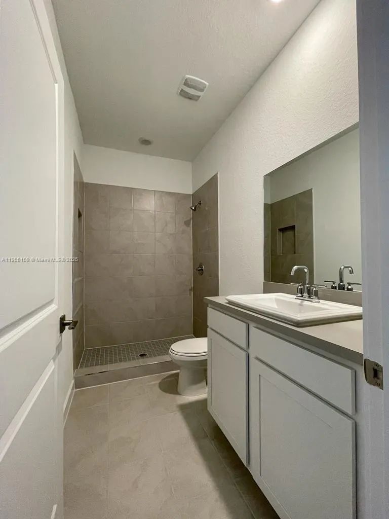 441 NE 5th Ter, #441