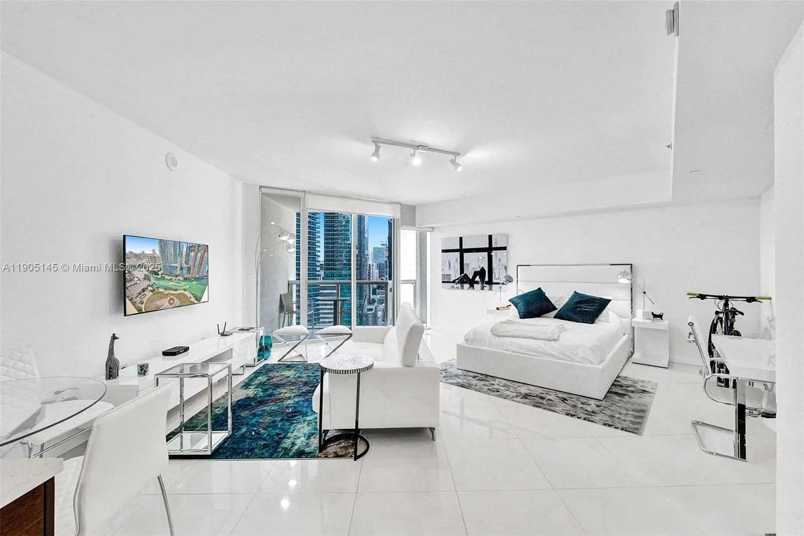 475 Brickell Ave, #2708