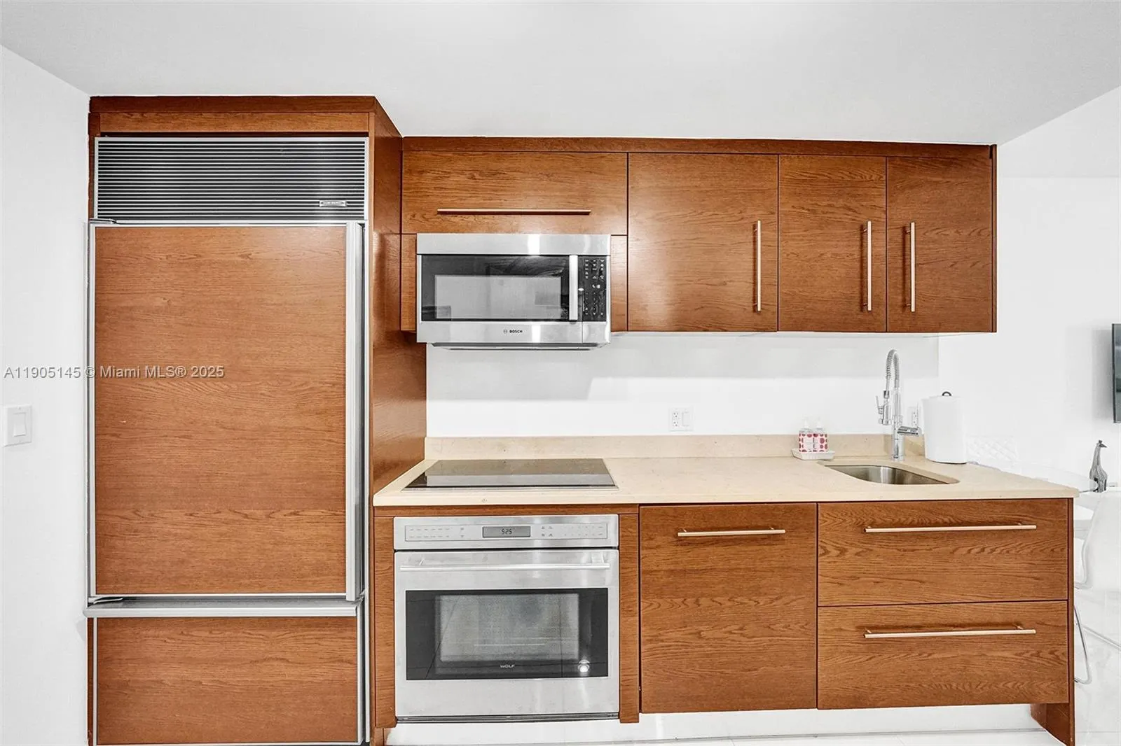 475 Brickell Ave, #2708