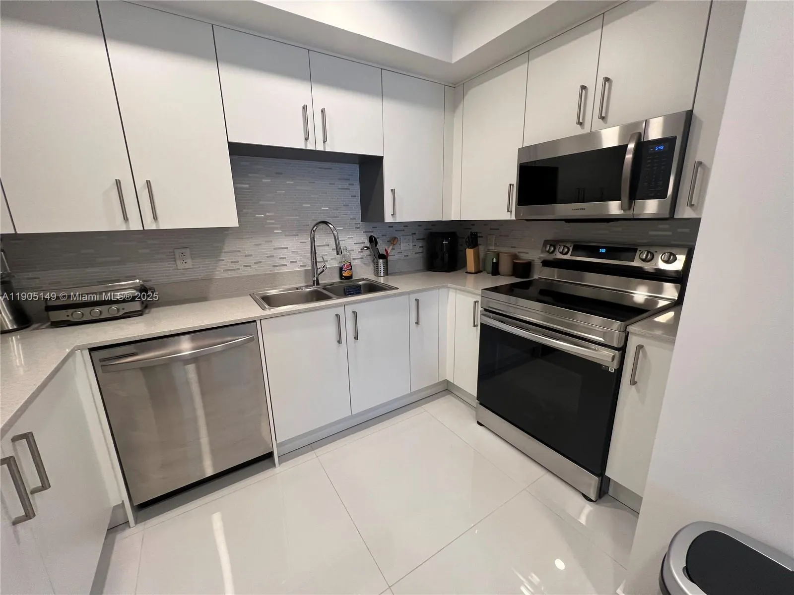 10950 NW 82nd St, #420