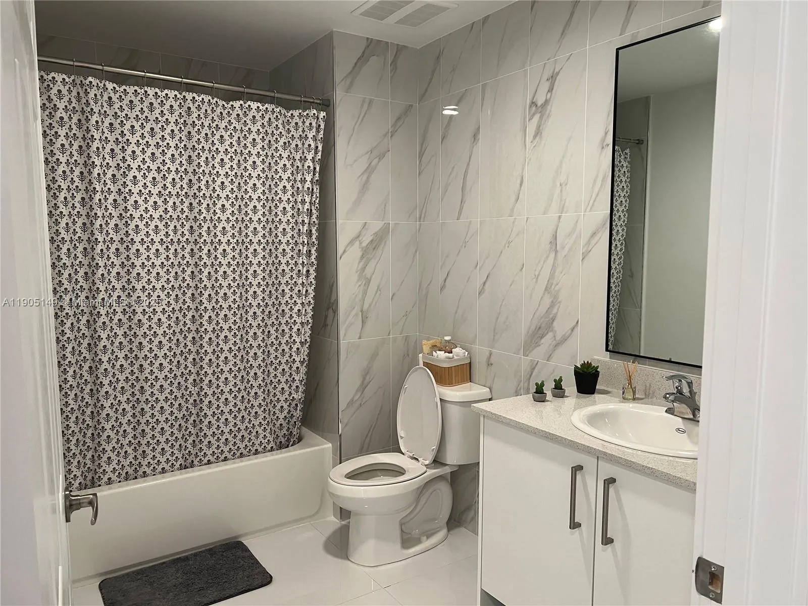 10950 NW 82nd St, #420