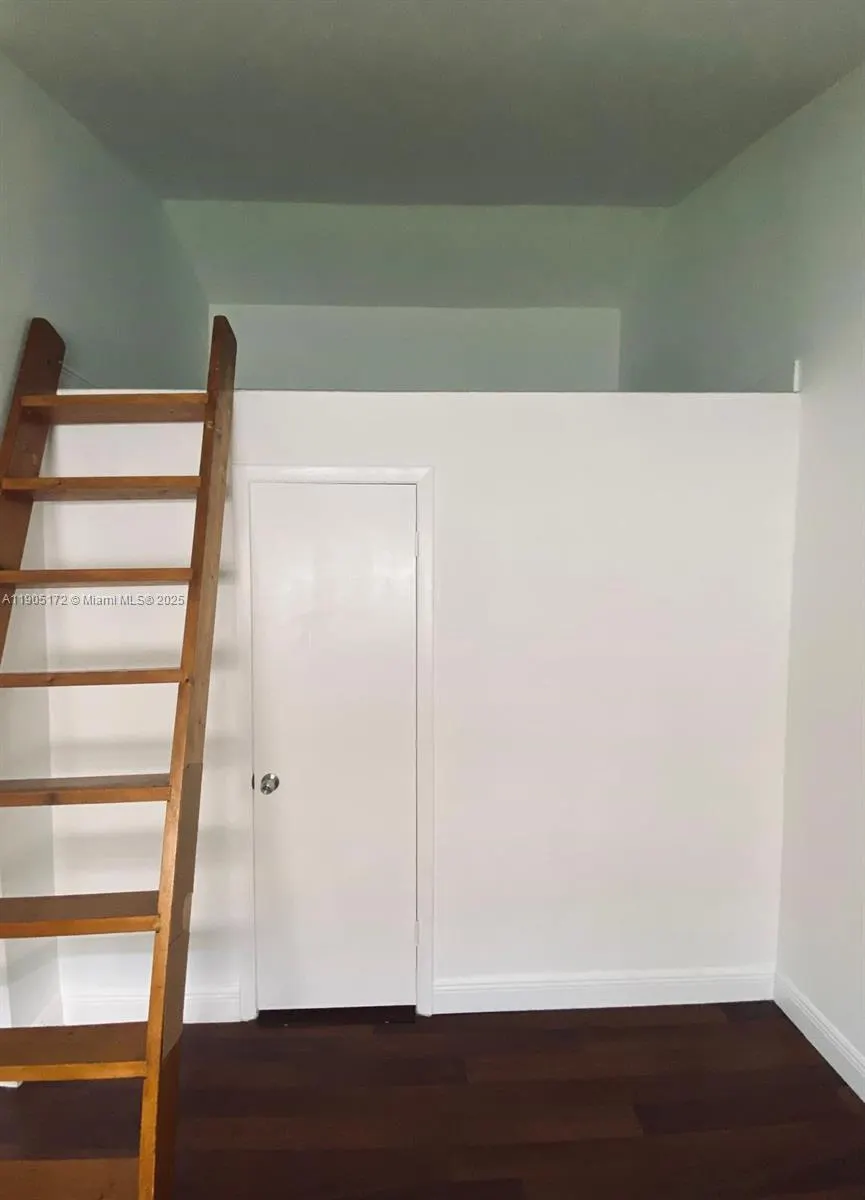 798 Crandon Blvd, #30-C