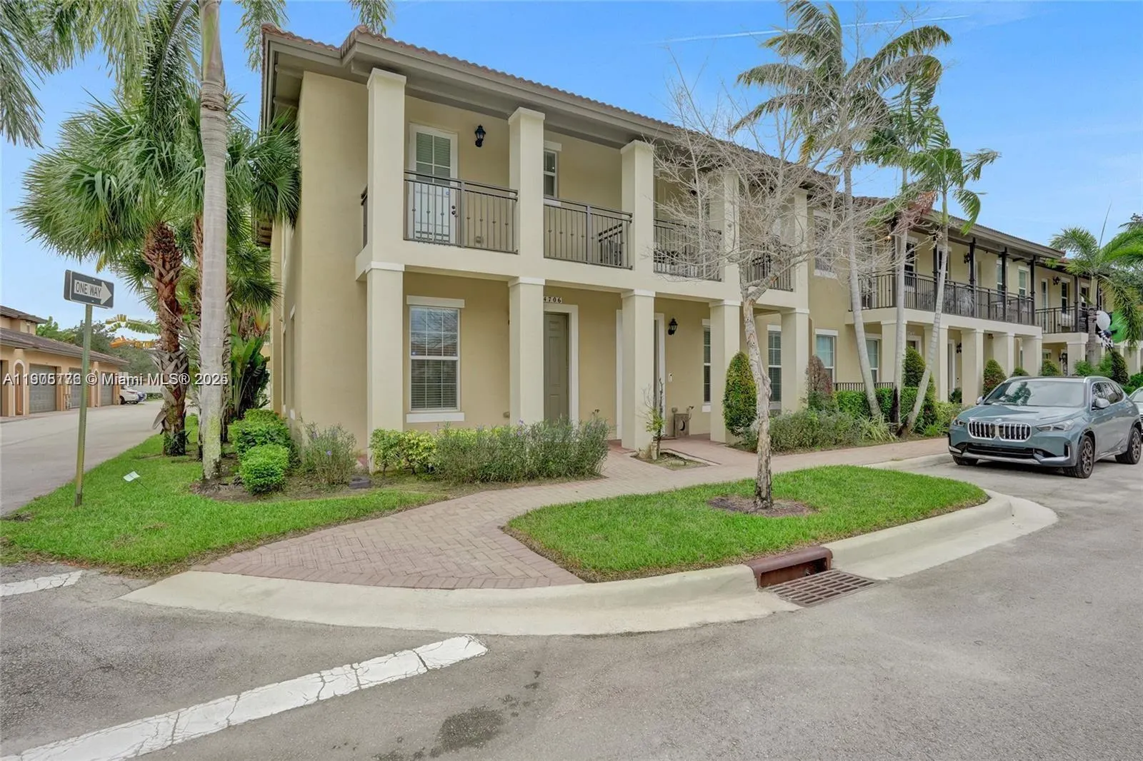 14706 SW 12th St, #14706