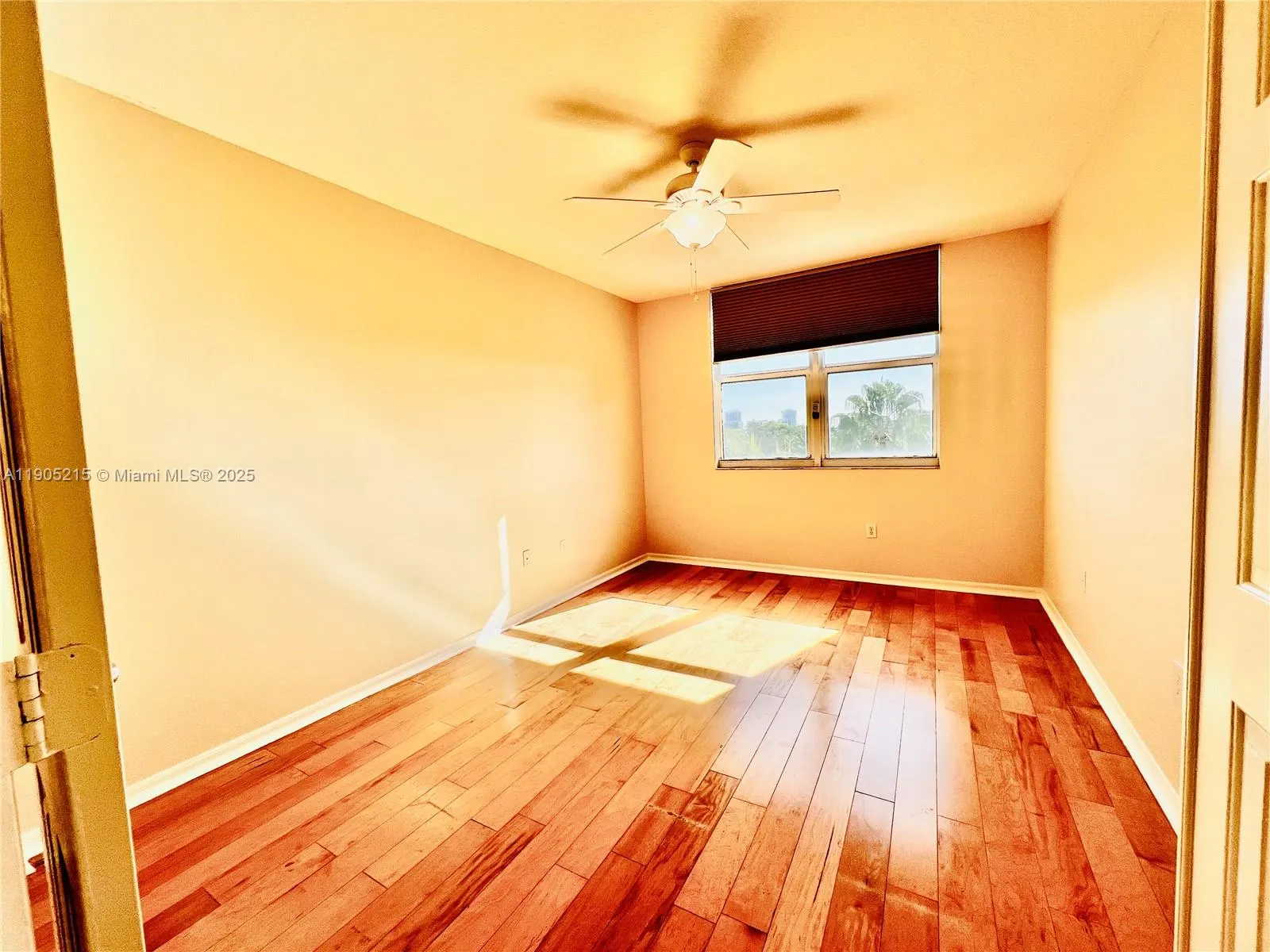 2421 NE 65th St, #506