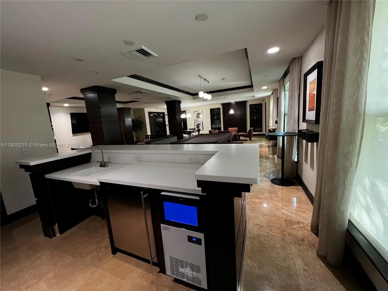 2421 NE 65th St, #506