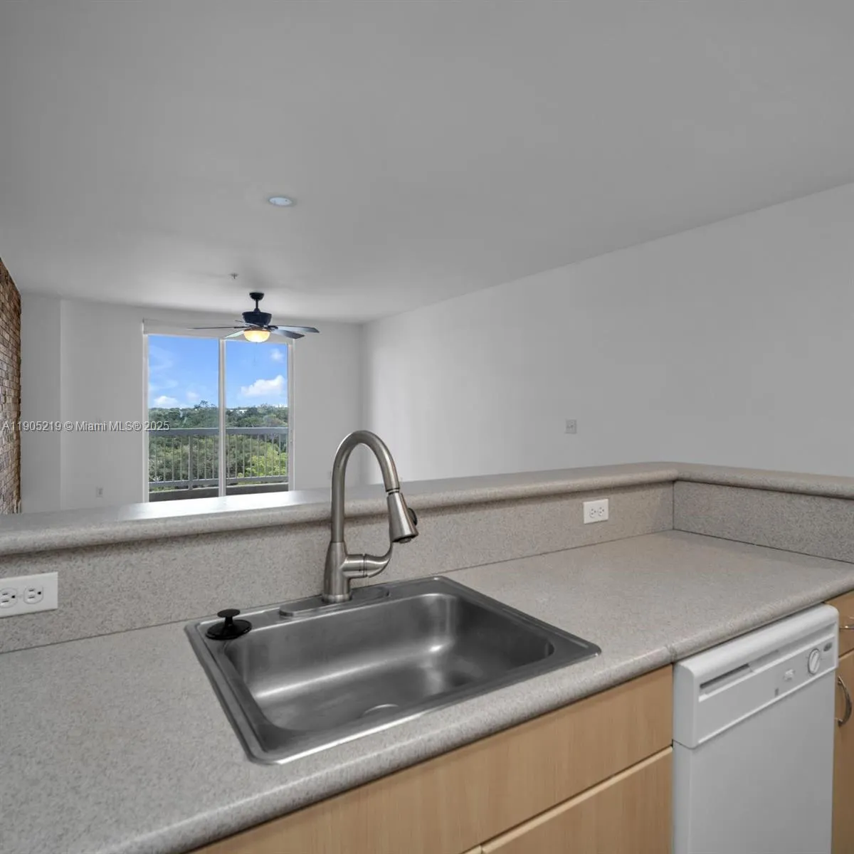 2400 SW 27th Ave, #604