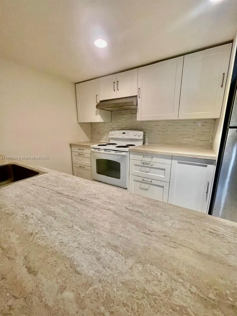 4344 NW 9th Ave, #11-3B