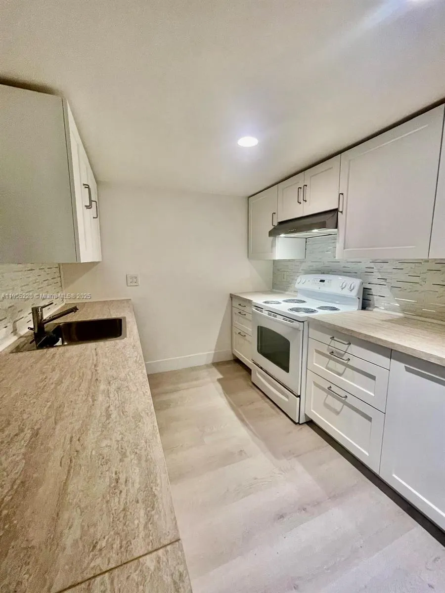 4344 NW 9th Ave, #11-3B