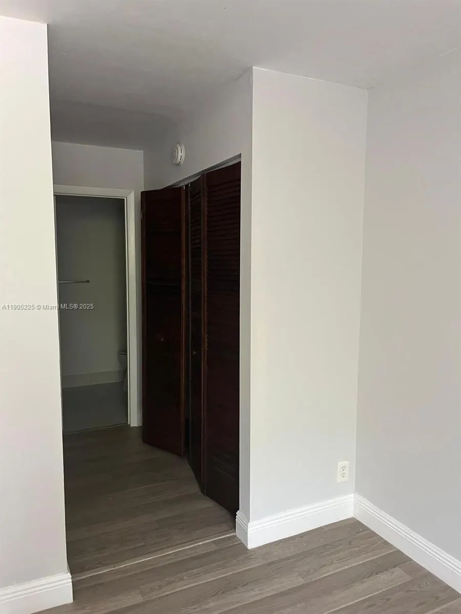 2701 Riverside Dr, #203-B