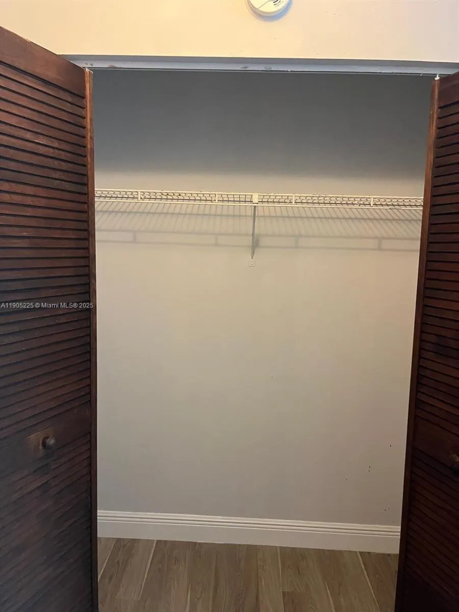 2701 Riverside Dr, #203-B