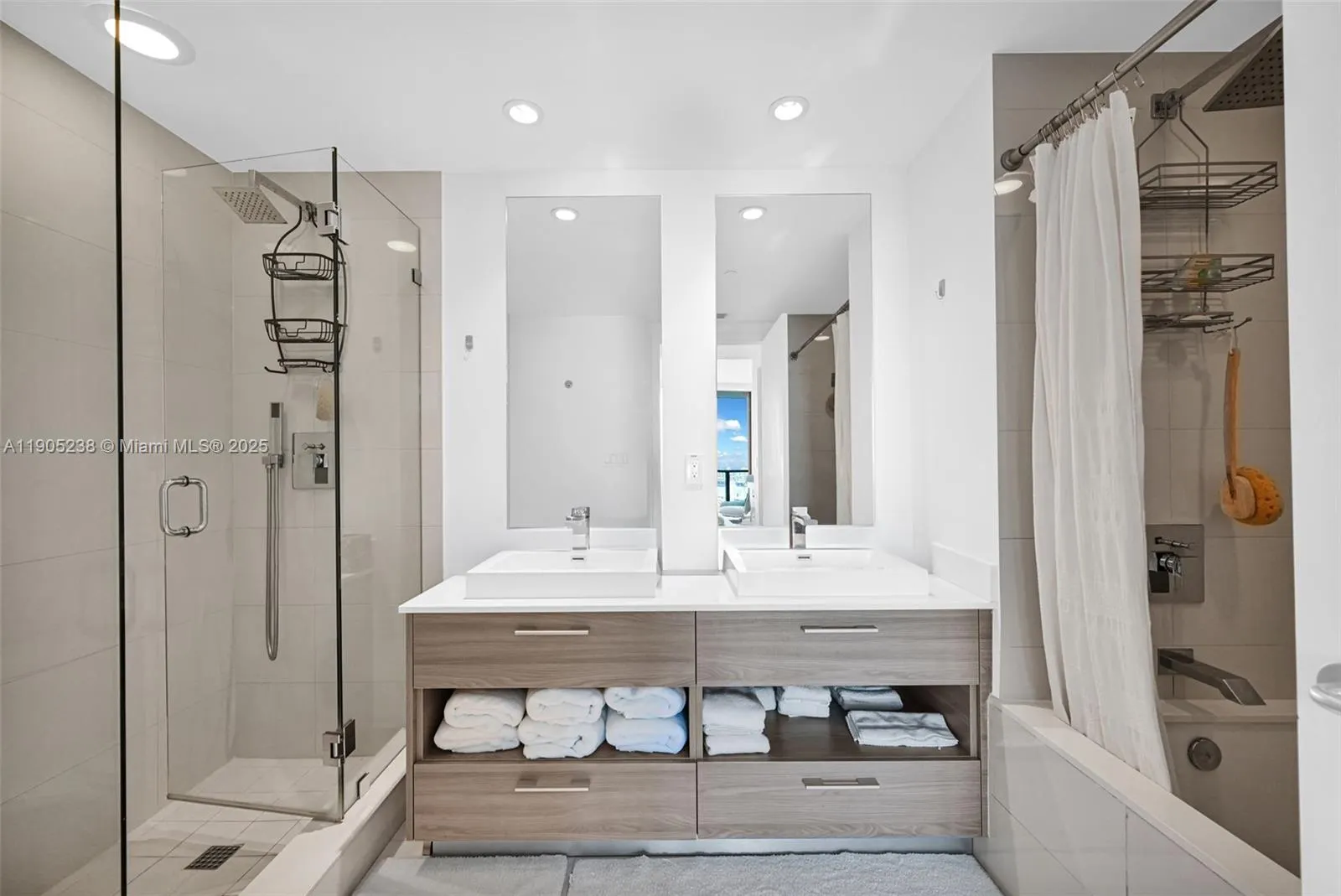 1300 S Miami Ave, #4302