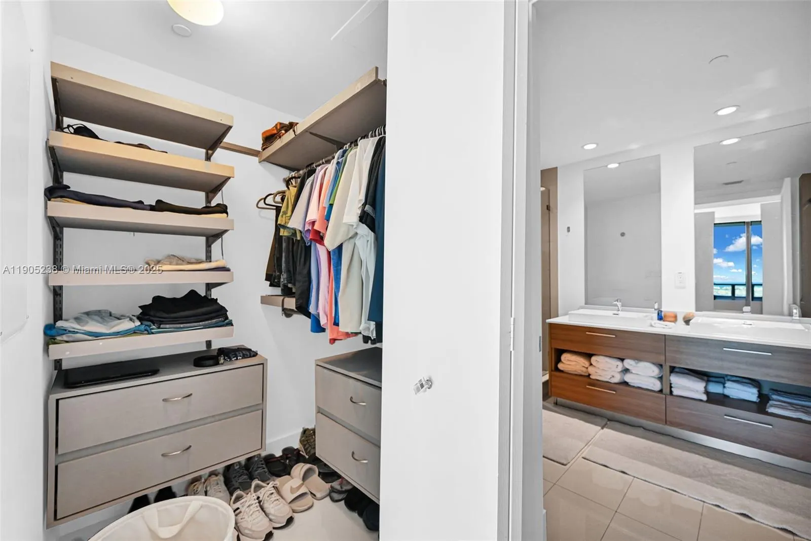 1300 S Miami Ave, #4302