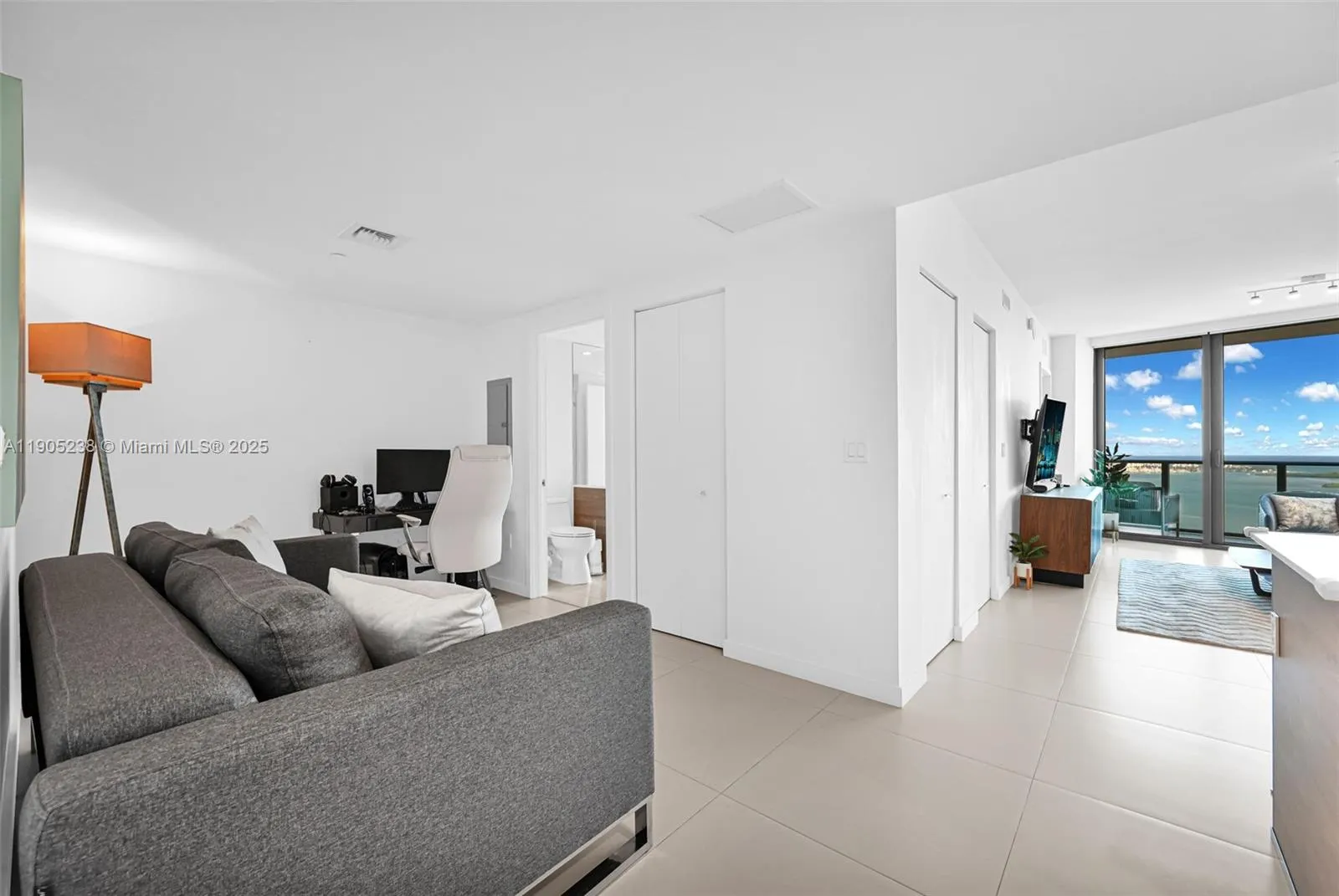 1300 S Miami Ave, #4302