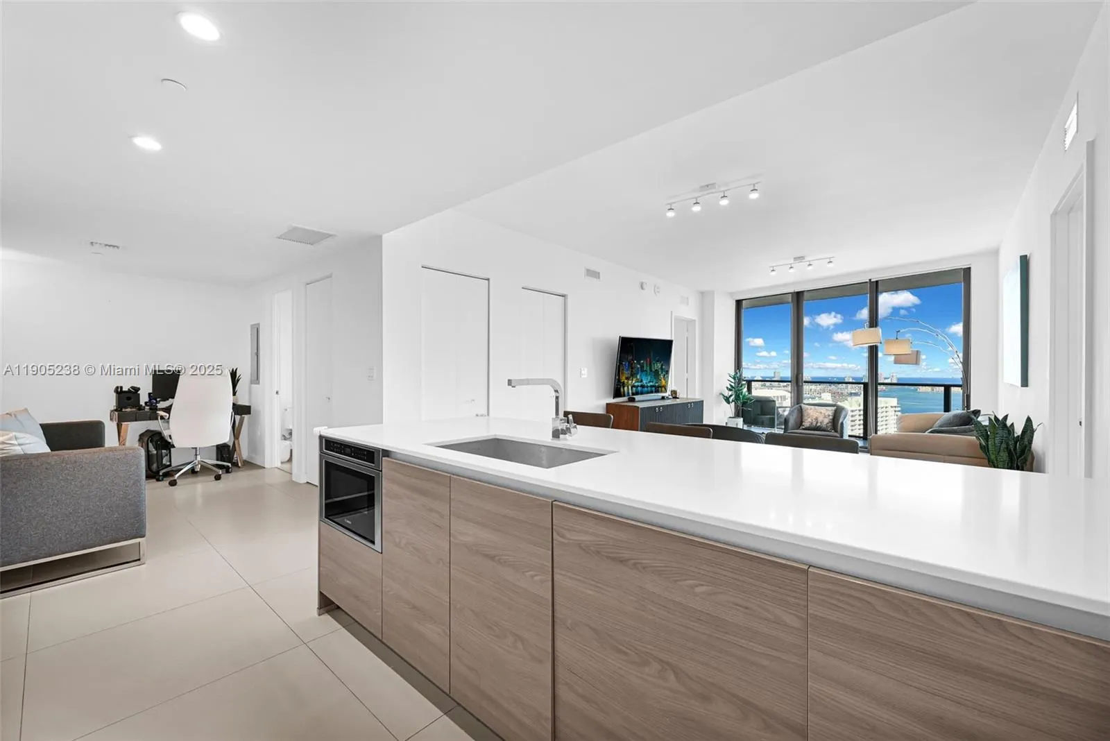 1300 S Miami Ave, #4302