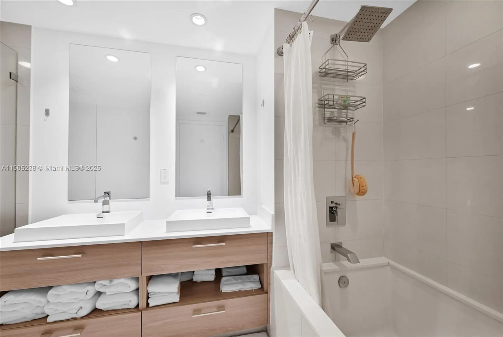 1300 S Miami Ave, #4302