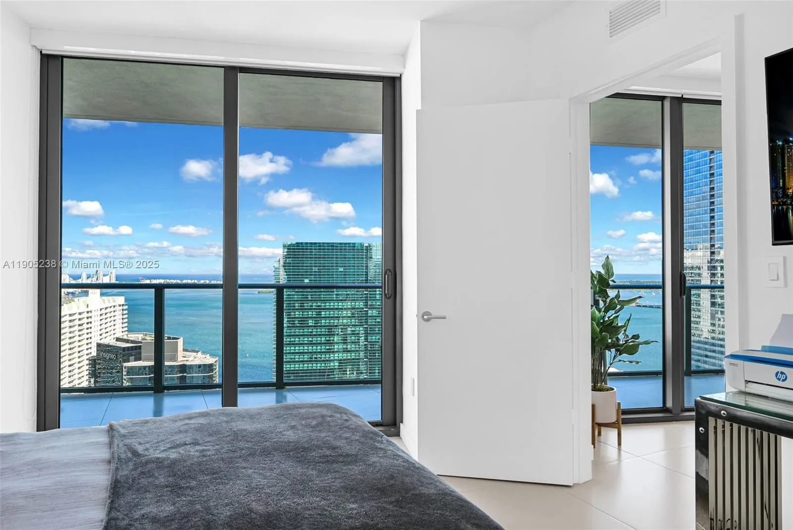 1300 S Miami Ave, #4302