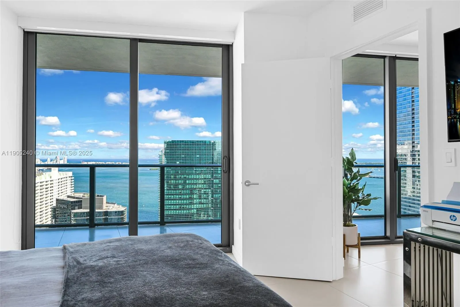 1300 S Miami Ave, #4302