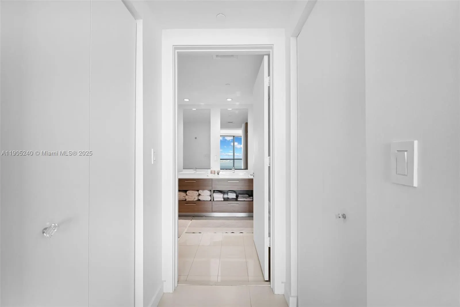 1300 S Miami Ave, #4302