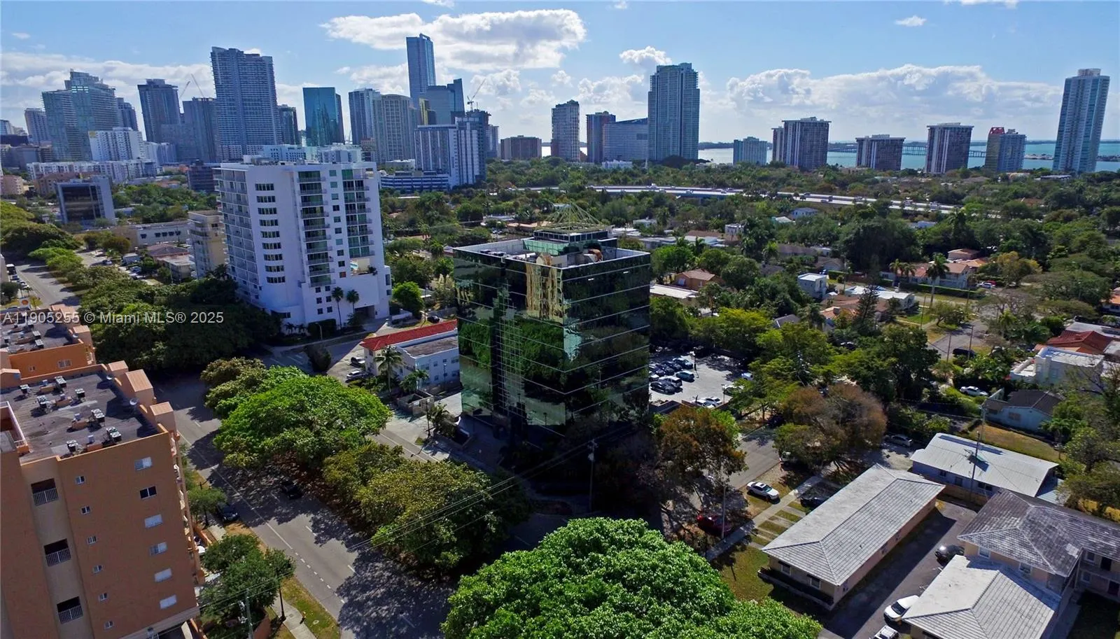 2121 SW 3rd Ave, #403