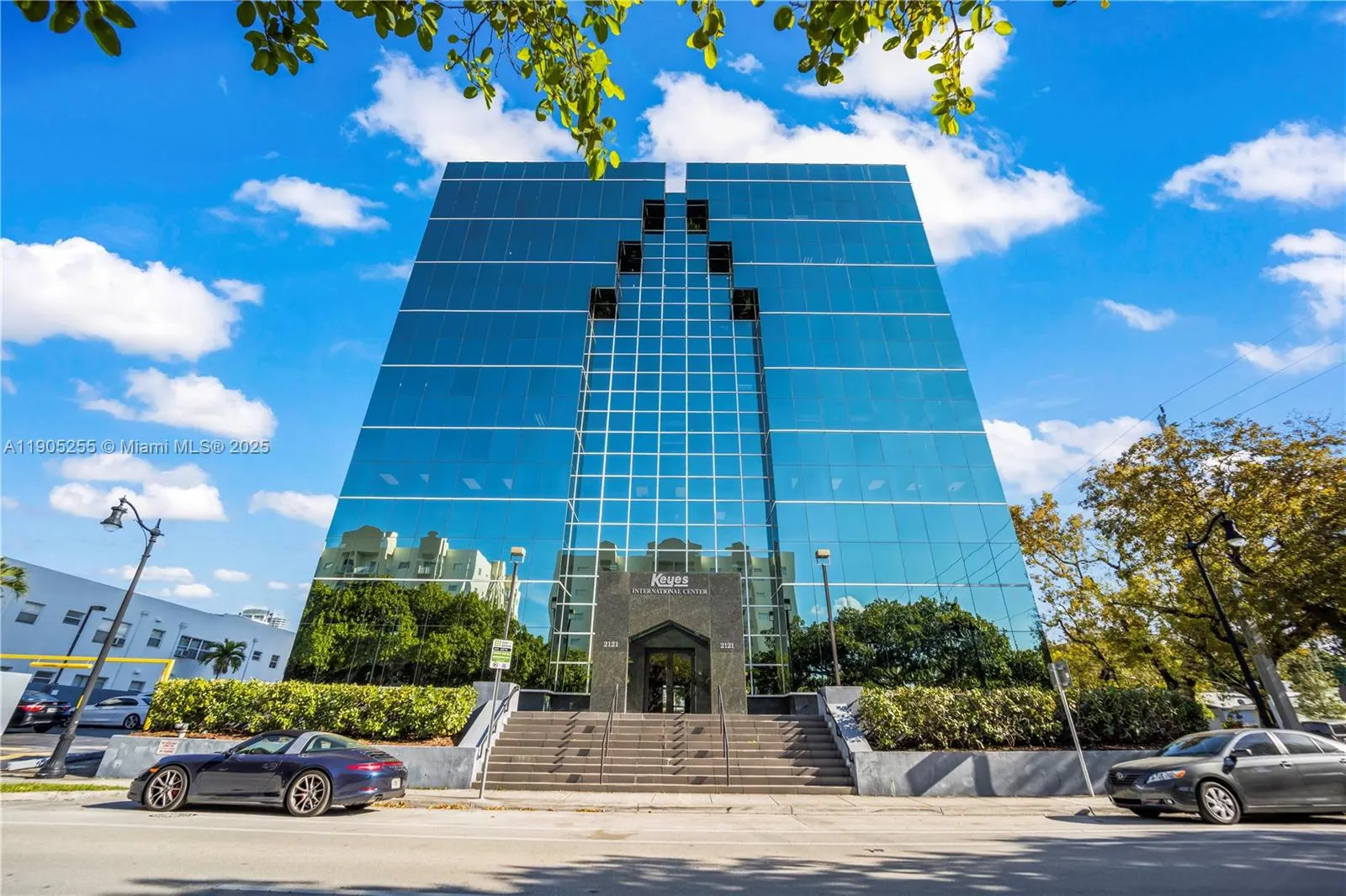 2121 SW 3rd Ave, #403