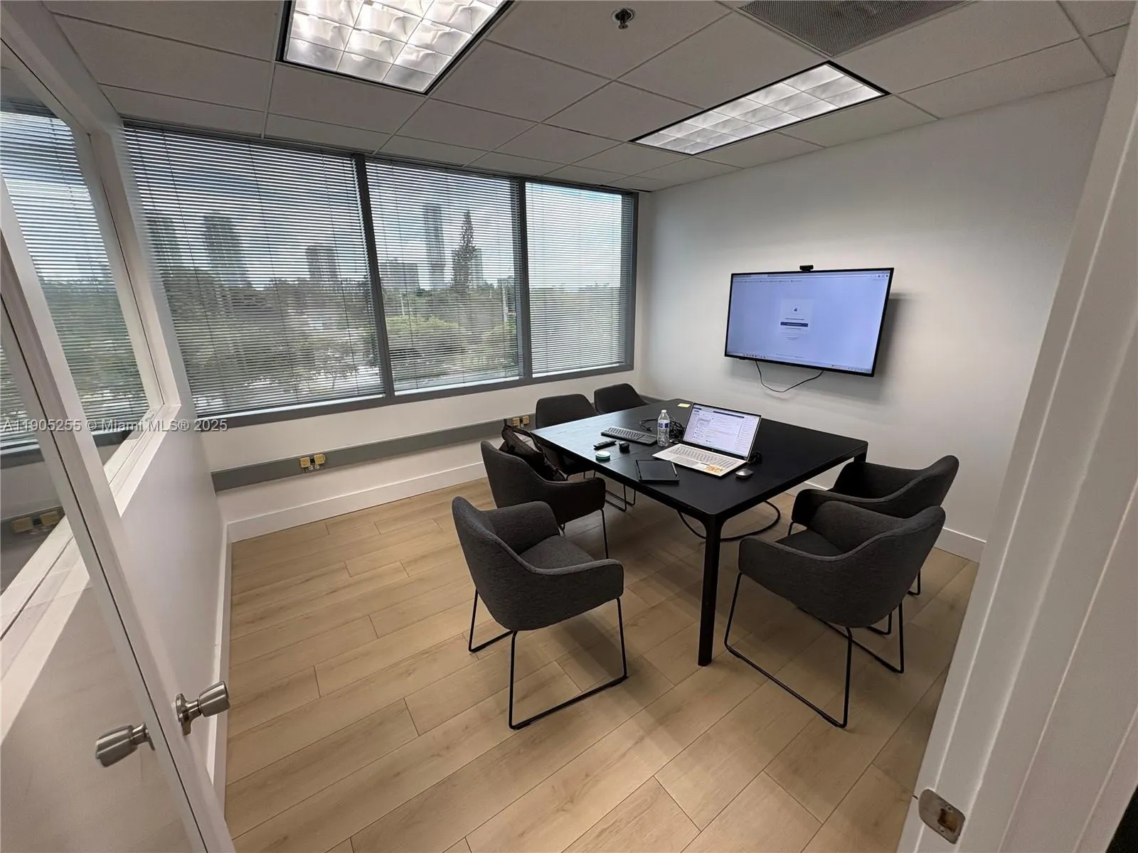 2121 SW 3rd Ave, #403