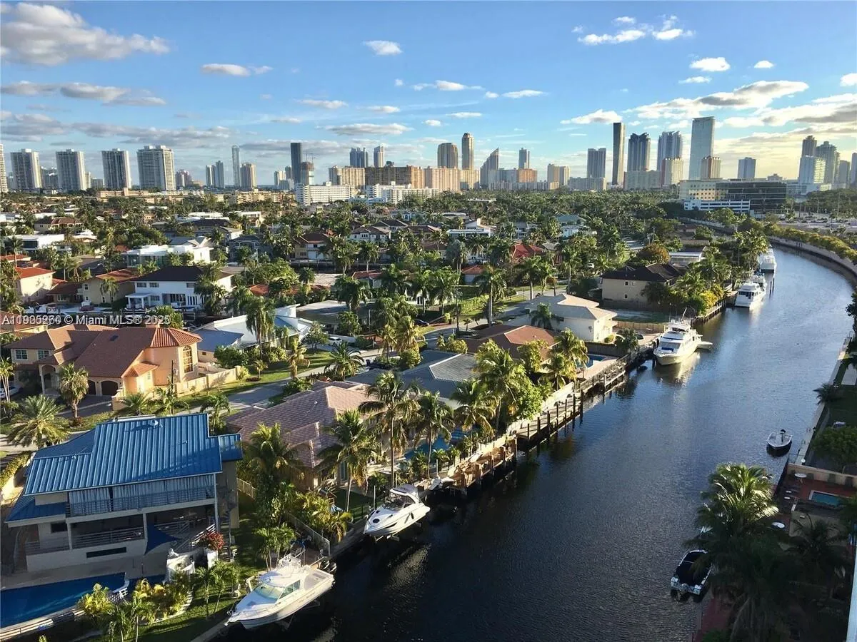 2841 NE 163rd St, #1211