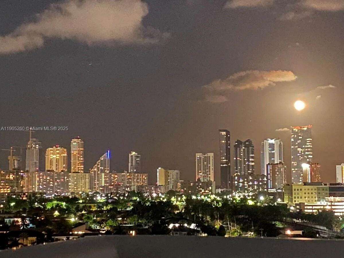 2841 NE 163rd St, #1211