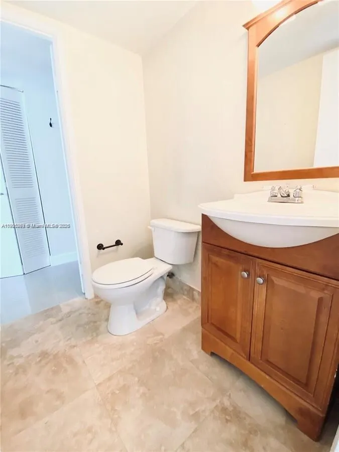 2841 NE 163rd St, #1211