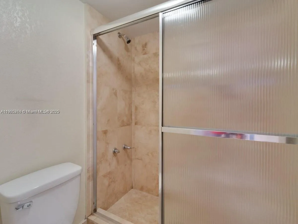 2841 NE 163rd St, #1211