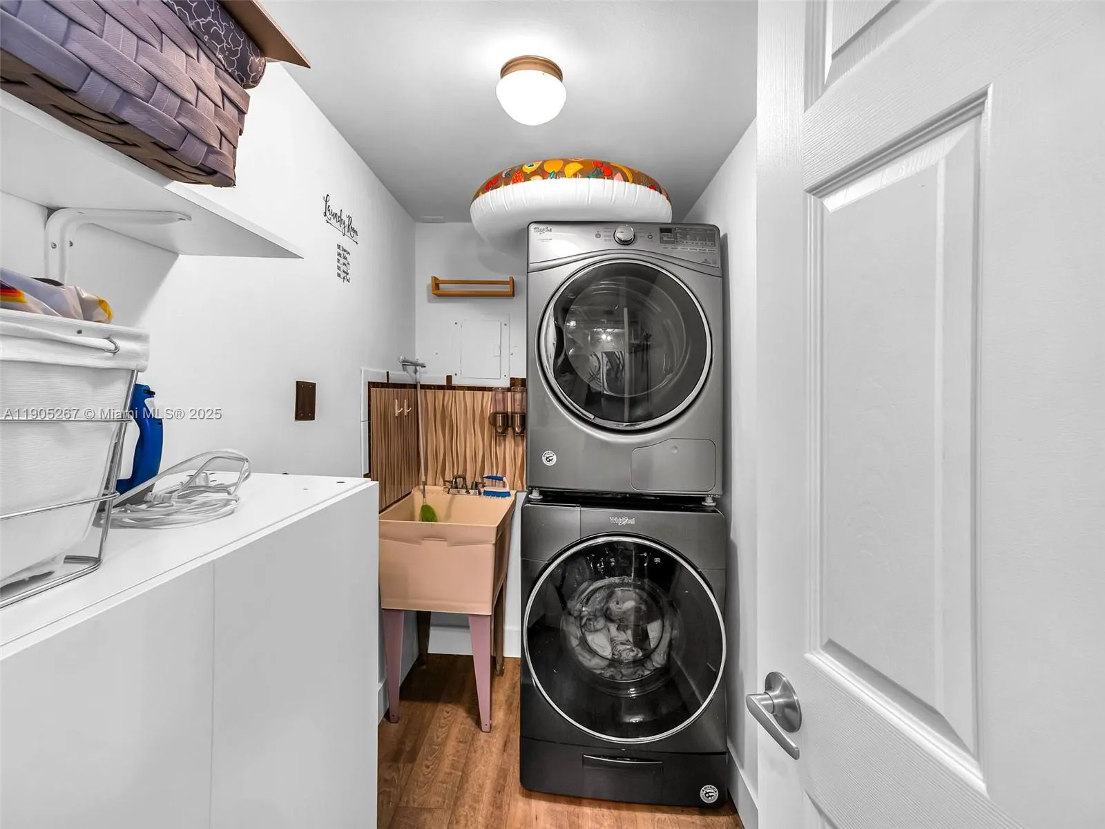 3800 Hillcrest Dr, #907