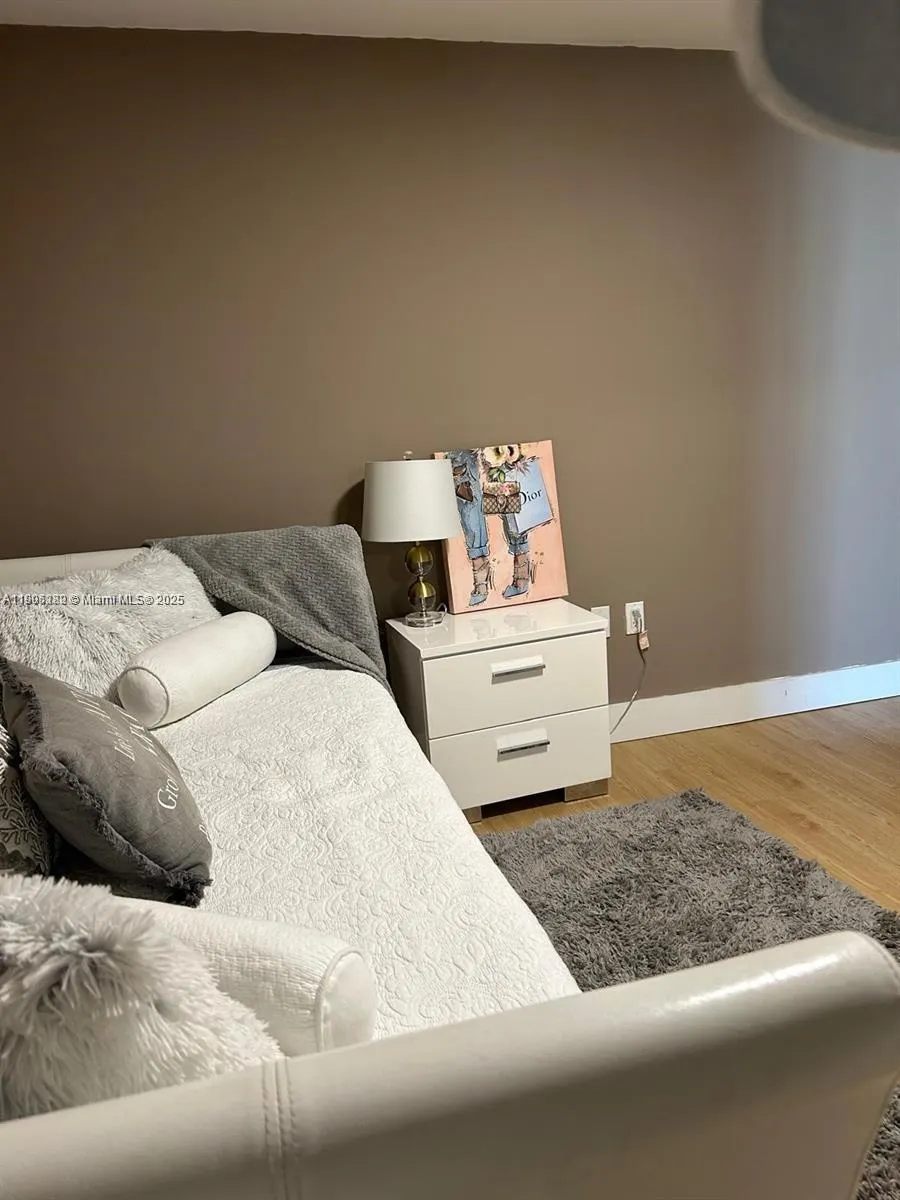 50 Biscayne Blvd, #4607