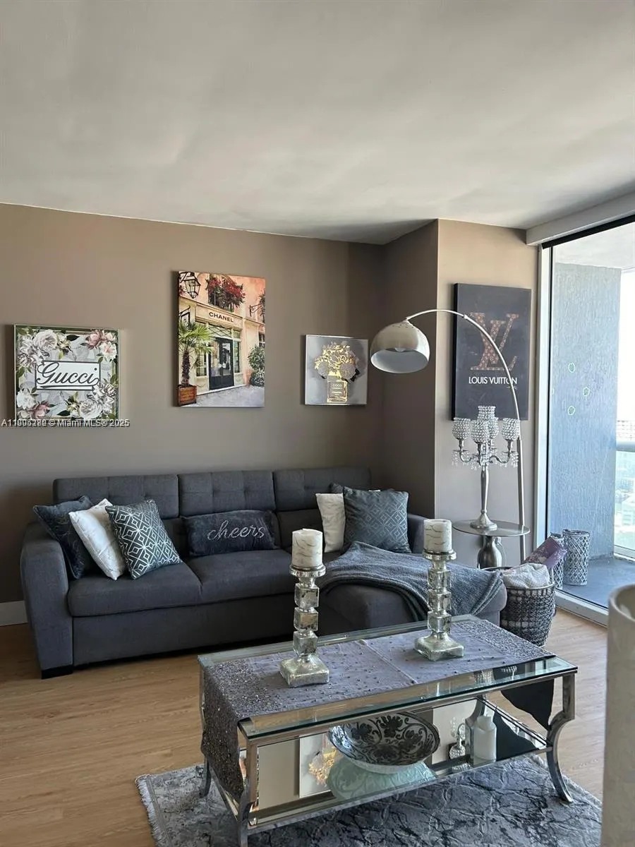 50 Biscayne Blvd, #4607