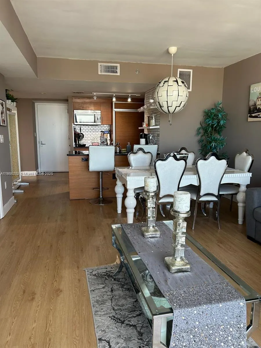 50 Biscayne Blvd, #4607