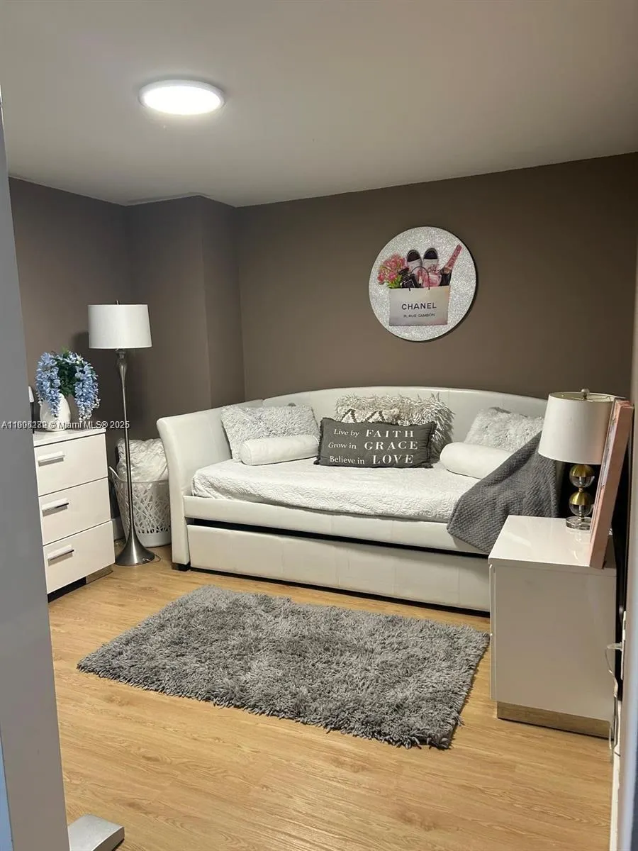 50 Biscayne Blvd, #4607