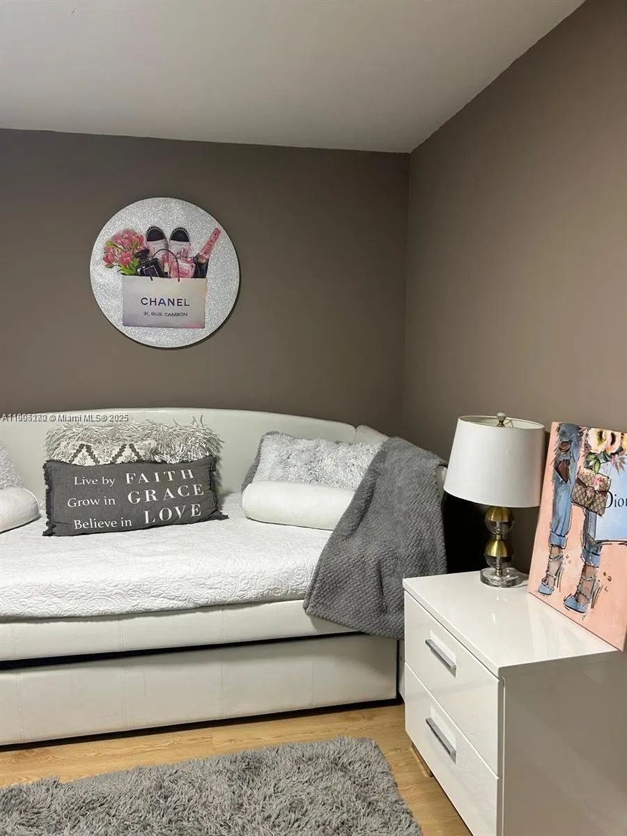 50 Biscayne Blvd, #4607