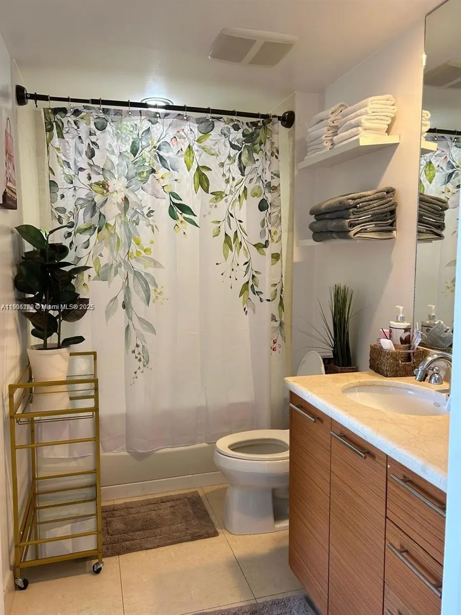 50 Biscayne Blvd, #4607