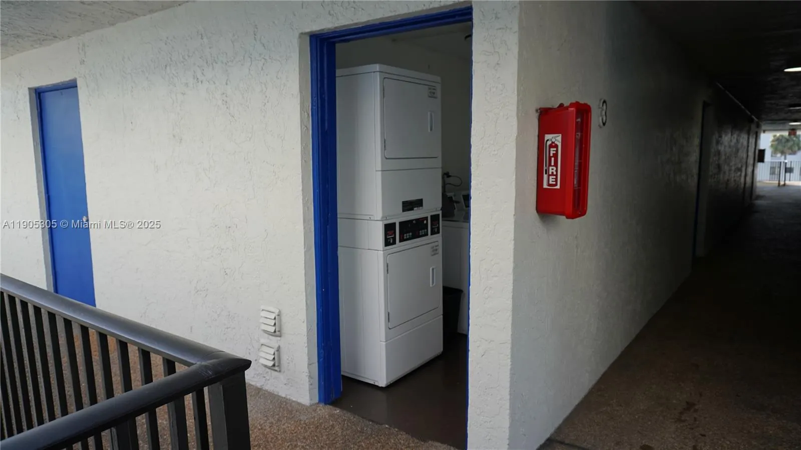 3710 N Pine Island Rd, #320