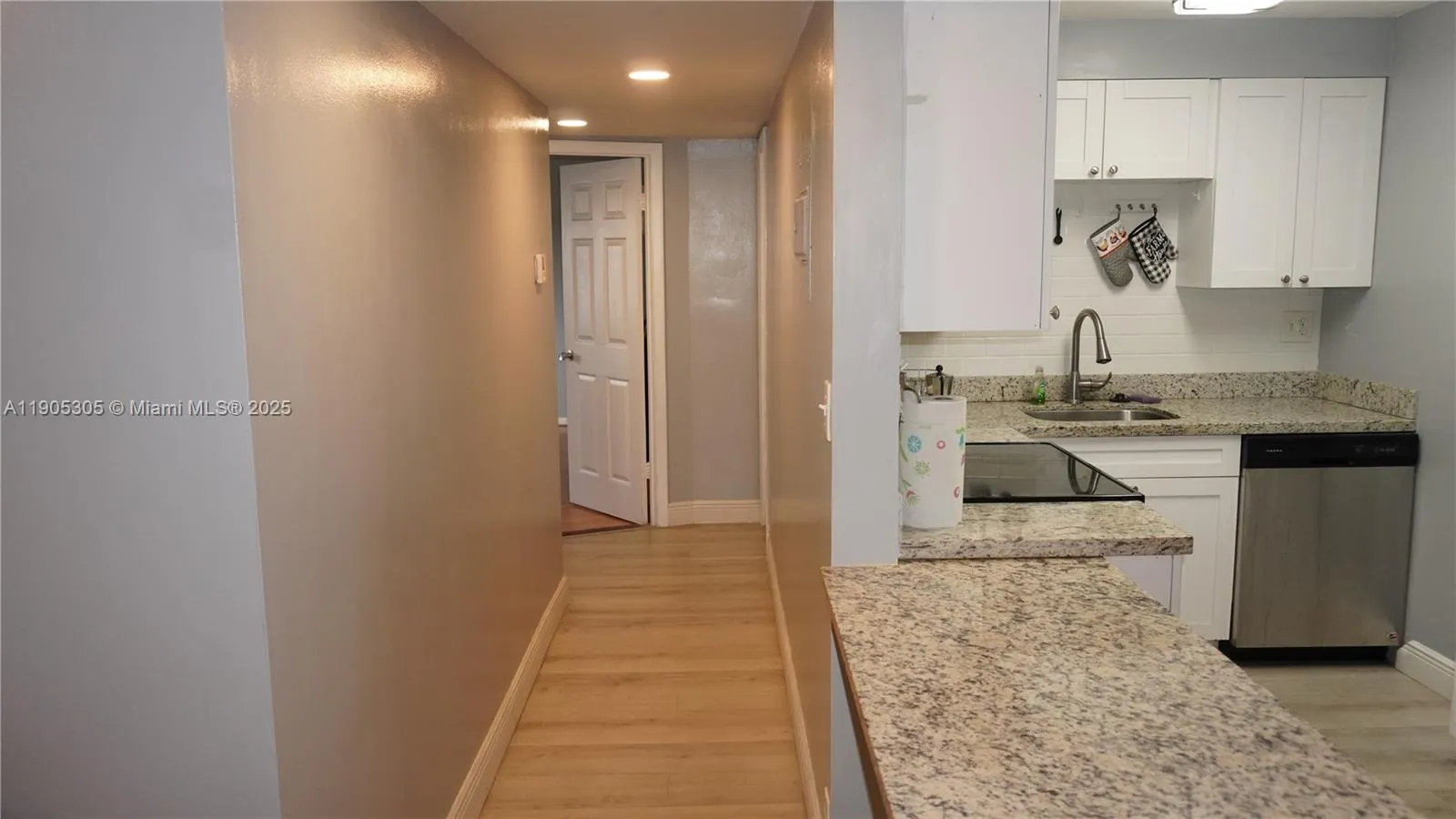 3710 N Pine Island Rd, #320