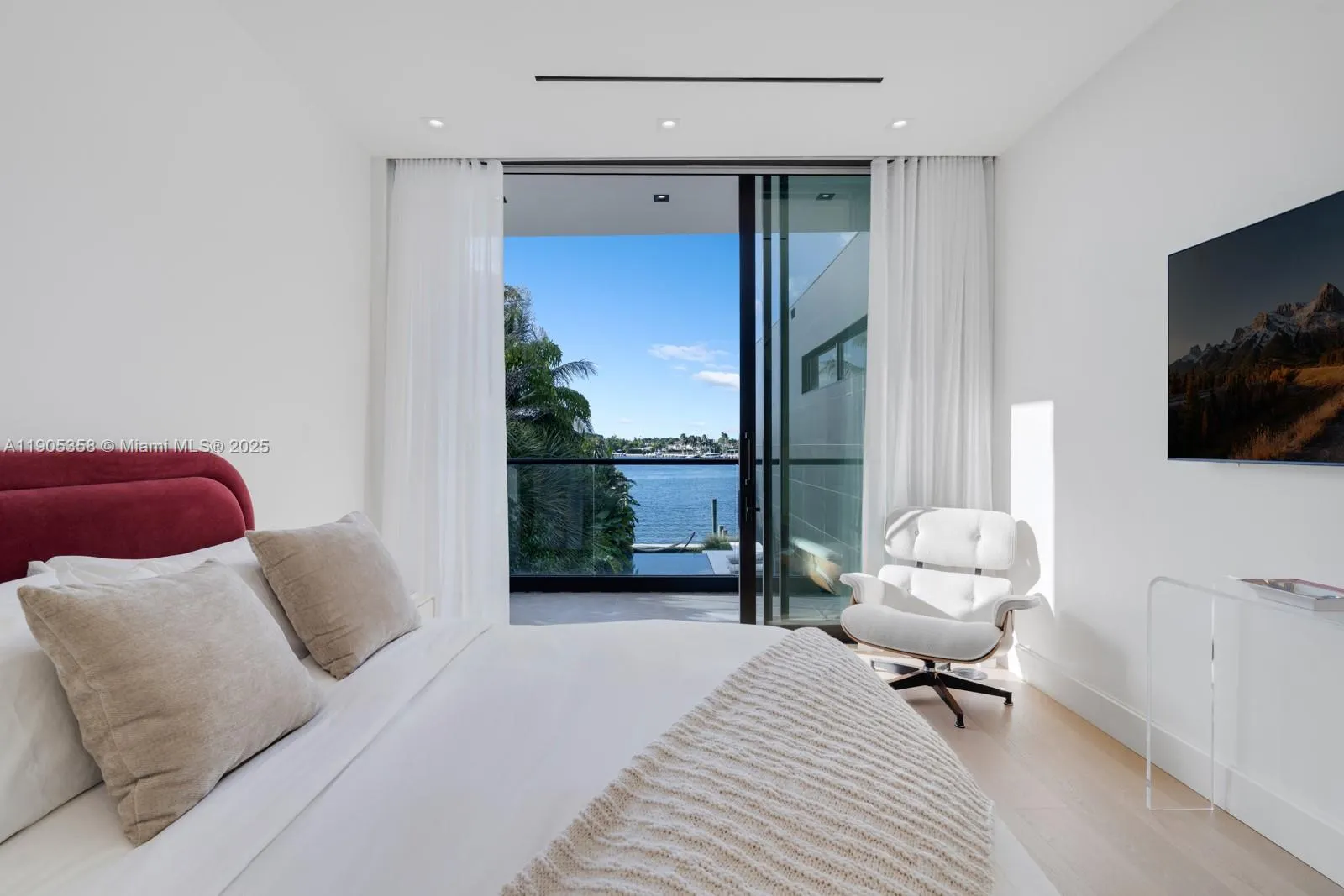 1165 N Biscayne Point Rd