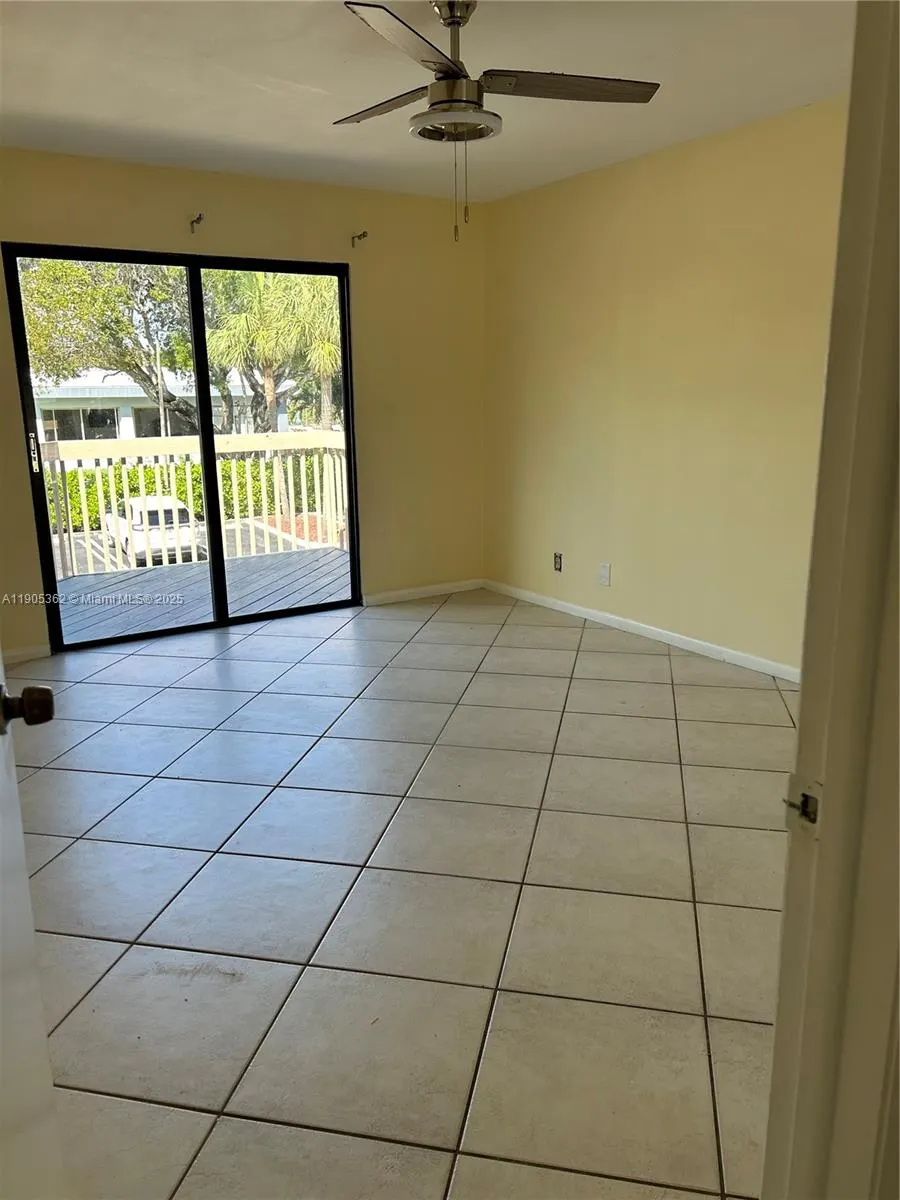 600 Executive Center Dr, #204