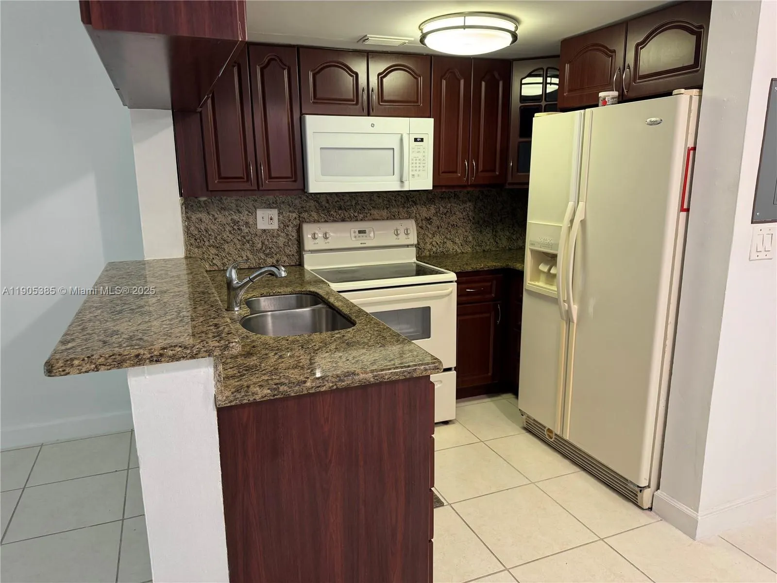 8585 NW 6th Ln, #9-208