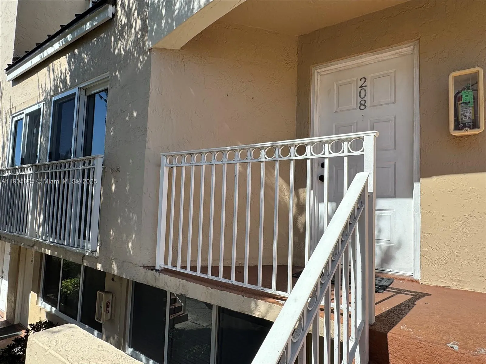 8585 NW 6th Ln, #9-208