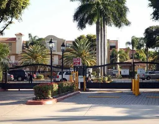 8585 NW 6th Ln, #9-208