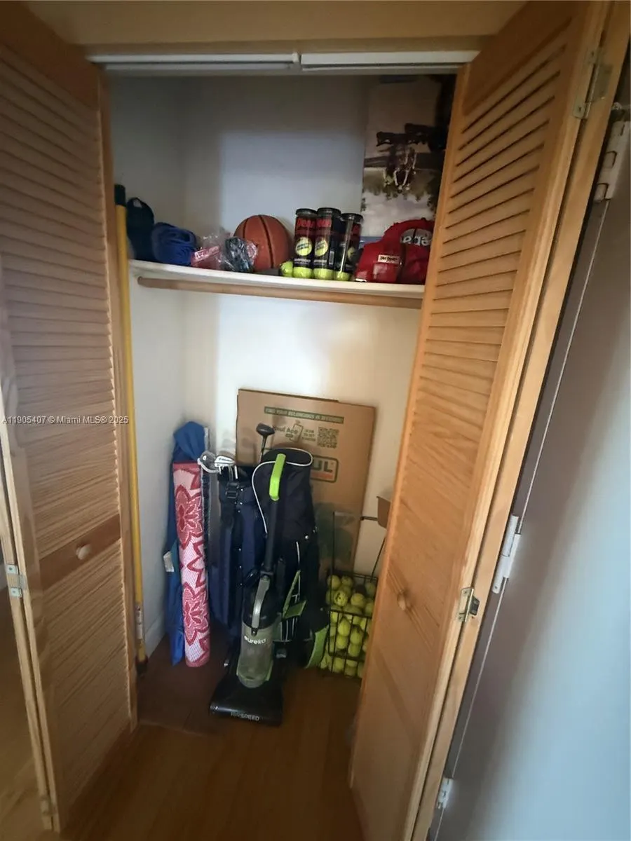 2801 NE 183rd St, #202W