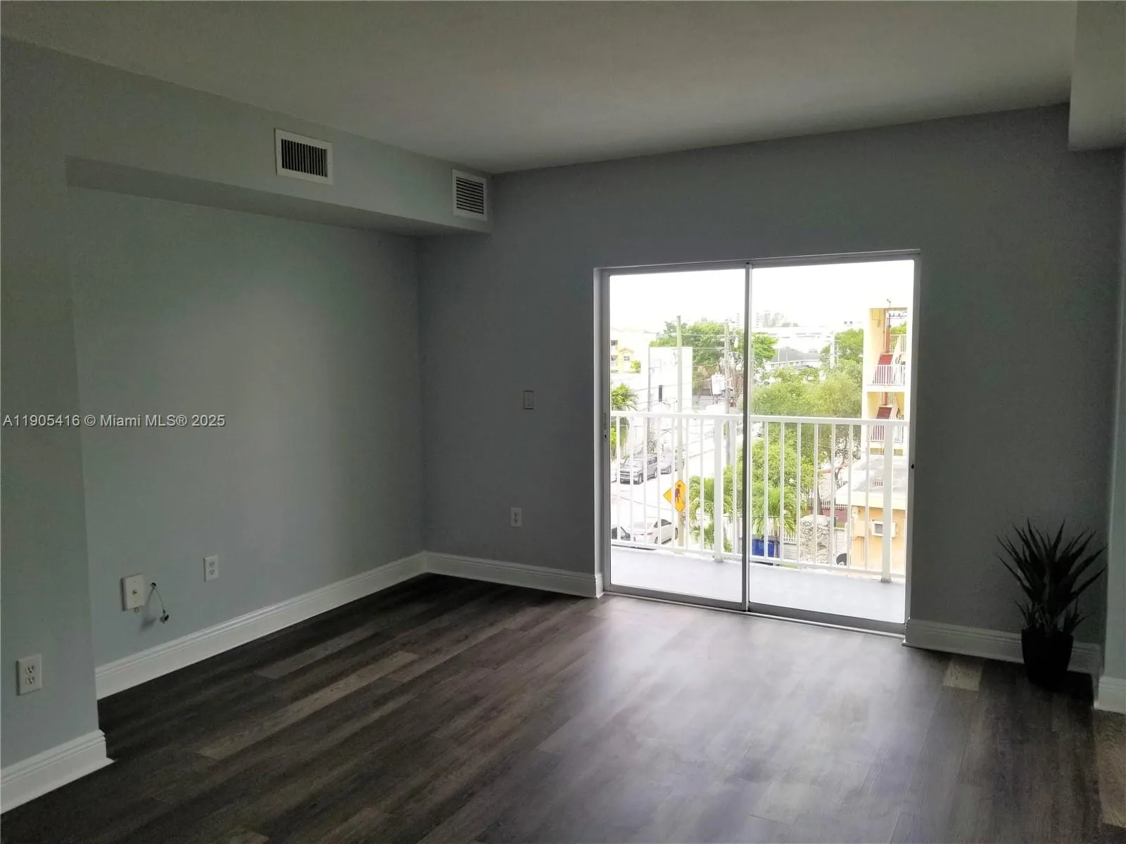 134 SW 7th Ave, #402