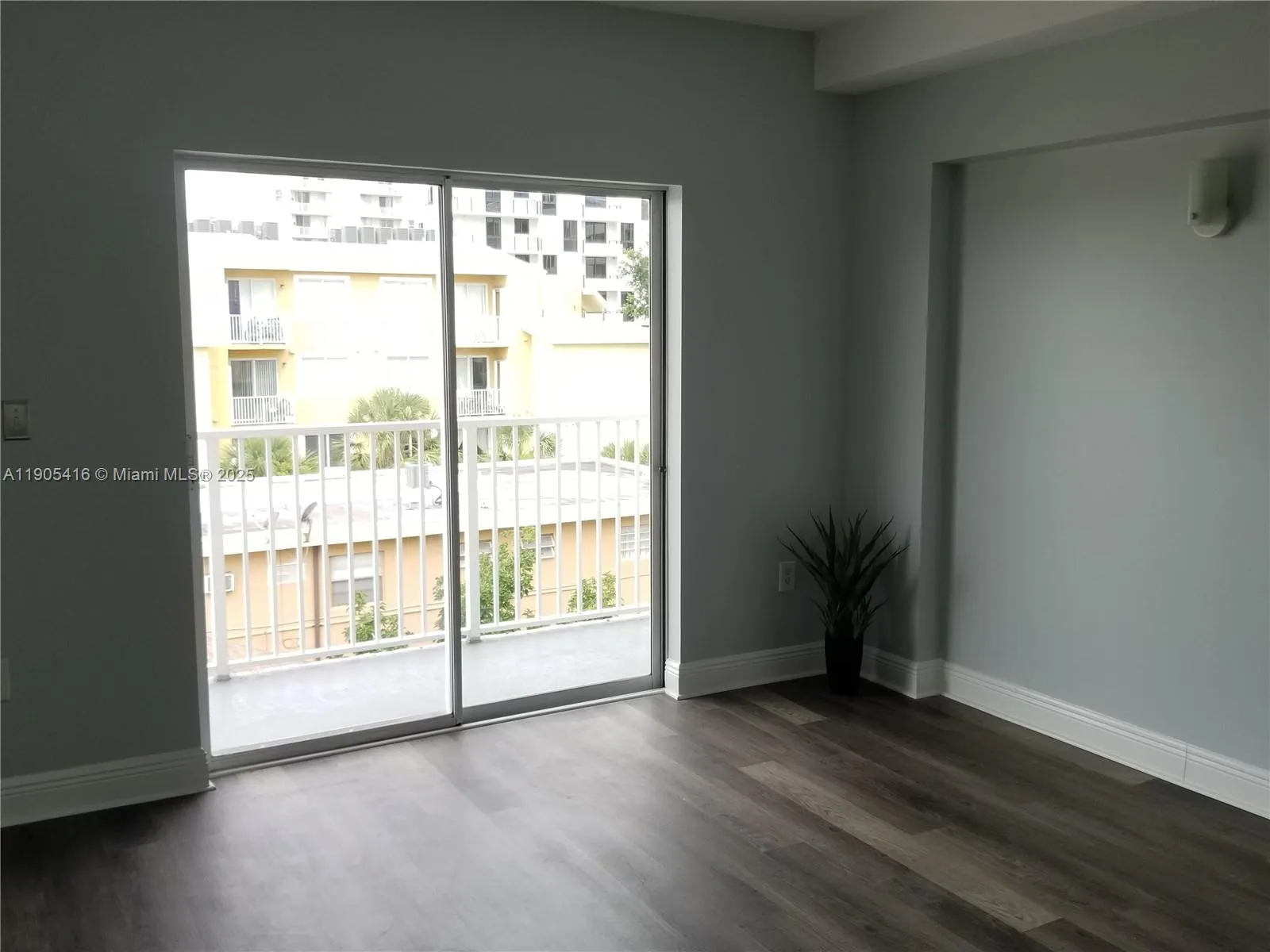 134 SW 7th Ave, #402