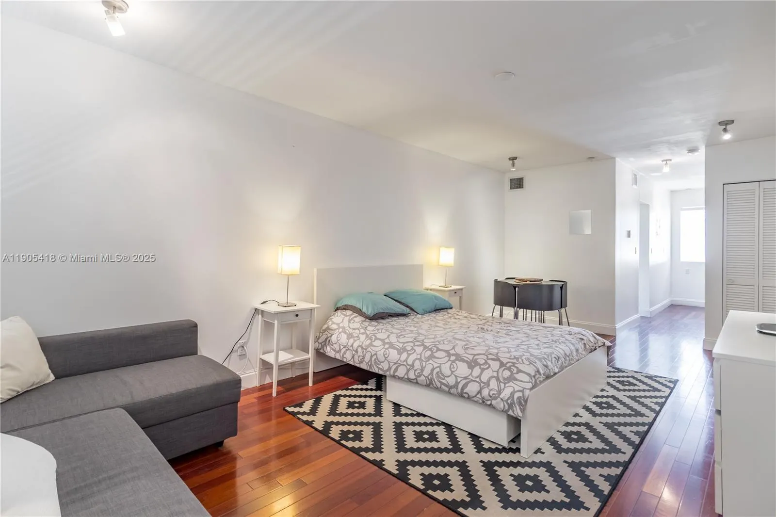 1340 Drexel Ave, #403