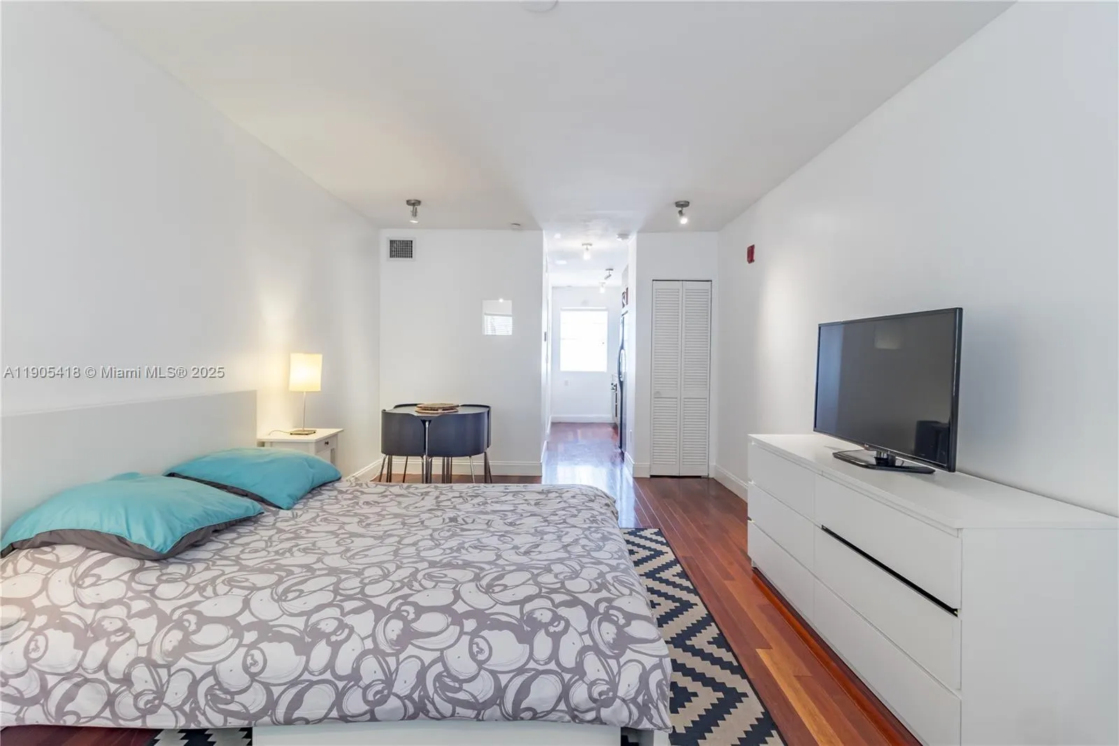 1340 Drexel Ave, #403