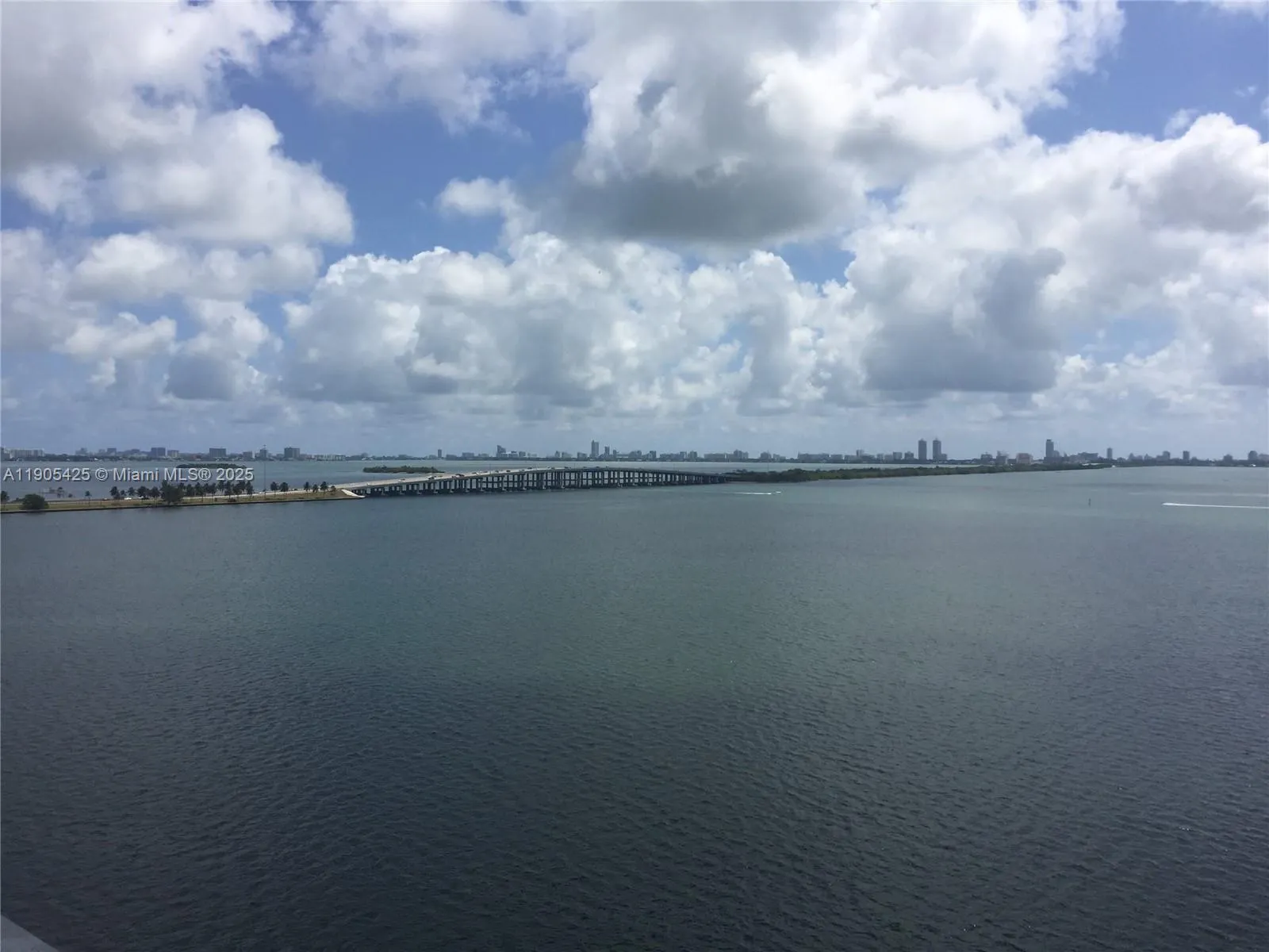 2900 NE 7th Ave, #906