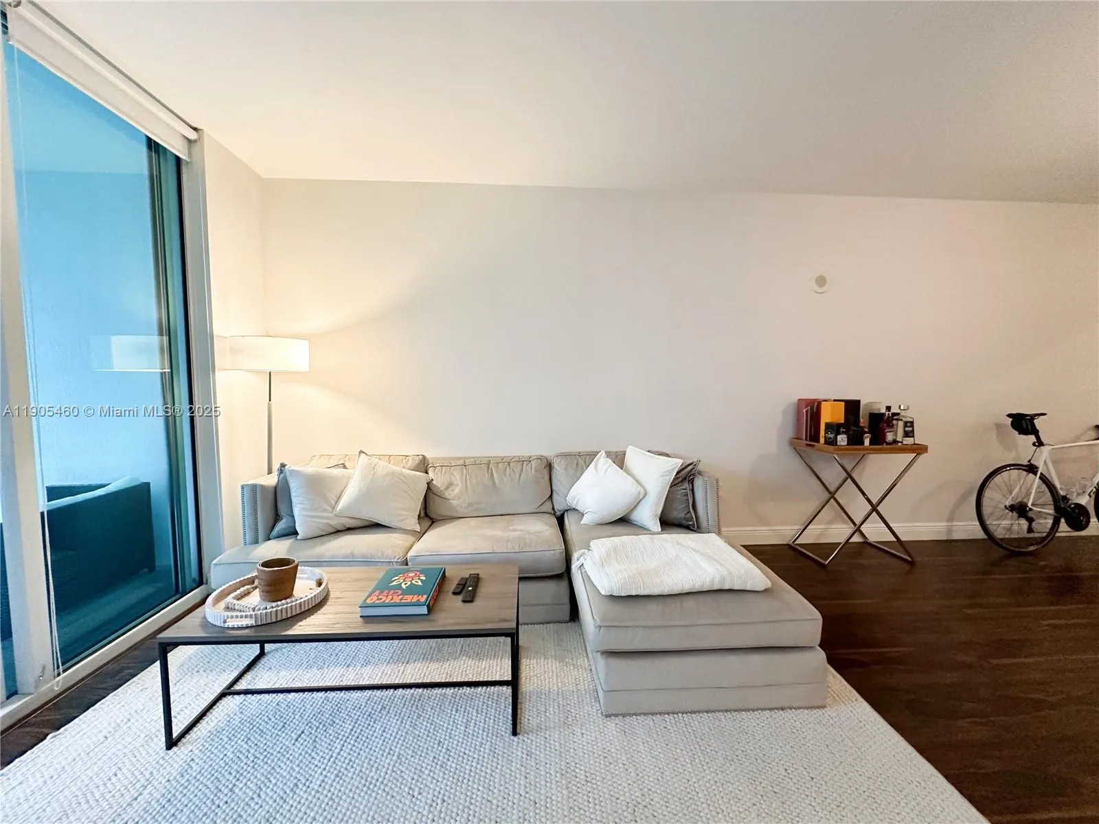 951 Brickell Ave, #601